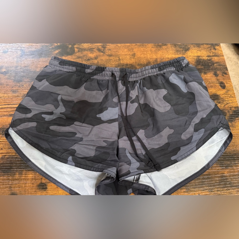 Old Navy Active Black Camouflage Shorts